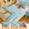 Falda de Cama Acolchada Estampada de Vellón de Leche de Invierno Juego de Tres Piezas Cubierta de Cama para Litera de Dormitorio Estudiantil Protector de Colchón Cálido