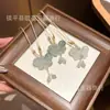 Nicho de primavera y verano, luz de lujo, jade dorado, flor de melocotón, vino, ruyi, accesorios de bloqueo, colgante de bloqueo de nube Tianshan Cui Xiang, colgante, colgante al por mayor