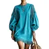 Vestido corto de estilo étnico multicolor, versátil, ajustado, con borlas y mangas de farol, superventas transfronterizo europeo y americano, para mujer, para el trabajo, vacaciones.
