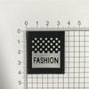 Cuero estándar directo de fábrica, marca de cuero, equipaje, ropa, textiles para el hogar, jeans, cuero estándar, impresión de PU, presión, color sólido, cuero pequeño estándar