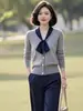 Suéter de punto francés con mangas acampanadas, suéter versátil adelgazante para mujer, suéter de punto con bloques de color y corbata de punto de alta gama, moderno, reduce la edad, para otoño e invierno
