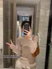 Linda camisa base de tricô azul de manga comprida estilo coreano para mulheres, perfeita para outono e inverno, top suéter único e super estiloso para figuras petites