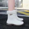 Nuevas botas de lluvia estilo japonés de media pantorrilla para mujer, zapatos de goma para uso en exteriores, botas impermeables antideslizantes, de suela gruesa, hasta el tobillo y con forro de polar, botas de lluvia cortas