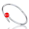 Pulsera de Clavo Popular de Moda de Alta Gama de Acero de Titanio con Acentos de Diamante, Pulsera de Acero Inoxidable de Oro de 18K de Lujo Ligero al por Mayor