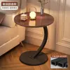 Mesa auxiliar redonda personalizada en forma de C con base de disco de hierro engrosado, las dimensiones de la superficie de la mesa se pueden personalizar
