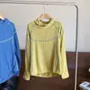 Camiseta com capuz listrada, de manga longa, com blocos de cor, texturizada e de design único, com um toque esportivo. 13662
