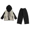 Conjunto Espeso con Forro de Felpa para Niñas Otoño Invierno 2026 Nuevo Estilo Coreano Chaleco Casual con Capucha para Niña Conjunto de Tres Piezas
