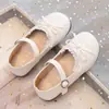 Zapatos planos de punta baja para niñas, nueva colección primavera/otoño 2026, zapatos de piel con lazo para niñas pequeñas, zapatos de princesa, suela suave, antideslizantes, zapatos de abuela