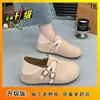 Novos Mocasins Slip-On Retro de Duas Vias Primavera/Verão 2026 para Mulheres, Estilosos e Versáteis para Uso Externo, Sapatos Individuais de Solado Grosso para Pessoas Preguiçosas