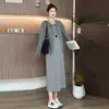 Ropa de Maternidad 2026 Primavera y Otoño Nuevo Conjunto de Moda Cárdigan de Punto Chaleco Rayado Vestido Atuendo de Alta Gama para Mamás Embarazadas