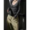 Moda de Verano Escote en V Manga Larga Sexy Estilo Puro Deseo Camiseta de Chica Atrevida Top Delgado para Mujer que Muestra los Hombros con Camiseta Base de Escote Bajo