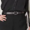 Cinto de Couro Novo Estilo para Homens e Mulheres com Fivela Oval Irregular Prateada, Tendência Versátil de Alta Qualidade Estilo Coreano para Jeans Venda por Atacado