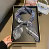 Pañuelo Cuadrado Pequeño Retro de 70, Pañuelo para la Cabeza, Pañuelo de Seda para Mujer, Estilo Primavera y Otoño, Pañuelo Decorativo, Pañuelo de Moda, Pañuelo de Seda de Alta Gama