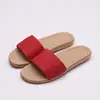 Nueva versión coreana de zapatillas de lino de color liso, sandalias y zapatillas de casa de cuero PU transpirables y de moda, fabricantes, venta al por mayor, verano