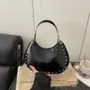 2026 Inverno Novo Luxuoso Com Tachas Tendência Moda Versátil Simples Casual Textura de Alta Qualidade Bolsa de Ombro Bolsa Transversal