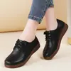 Zapatos de Invierno para Mujer, Zapatos de Madre, Zapatos Versátiles de Uso Diario para Mujer, Botines Cortos, Zapatos de Piel, Zapatos Pequeños de Piel Planos Antideslizantes sin Cordones, Zapatos de Moda para Mujer