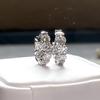 Brincos de Venda Quente Transfronteiriços Cravejados com Diamantes, Argolas de Luxo Leve, Brincos Versáteis com Diamantes Completos da Moda Europeia e Americana, Brincos de Tarraxa, Acessórios de Orelha Elegantes para Mulheres