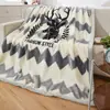 Manta Raschel Doble Engrosada Manta de Invierno Manta Roja de Boda Manta para Siesta Manta Cálida Regalo Venta al por Mayor
