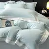 Clase de Lujo Ligero Ropa de Cama 100% Algodón de Fibra Larga Cepillado Bordado Juego de Cuatro Piezas Funda de Edredón Súper Suave Engrosada Cama Algodón Puro