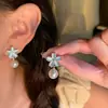Aretes de Flor de Ojo de Gato Azul y Perla para Mujer, Aretes de Lujo Ligero de Nicho de Alta Gama, Aretes Elegantes y Frescos para el Trabajo