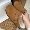 Estilo Popular, Fácil de Usar, Sapatos Peludos de Camurça com Solado Grosso para Mulheres, Roupa de Exterior de Inverno, Pantufas Peludas Boken, Pantufas Fashionáveis com Biqueira Aberta e Forro de Veludo