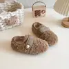 Zapatos de Peluche para Niñas 2026 Nuevo Otoño Zapatos de Algodón con Felpa Moda Infantil Versátiles Zapatos Birkenstock Pantuflas Cálidas para Bebé