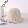 Sombrero de pescador de pelo de conejo de angora para mujer otoño e invierno Nuevo cálido de lana de cordero estilo coreano versátil que favorece la cara sombrero de cubo pequeño moda