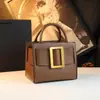 Bolsa Quadrada Pequena Estilo Francês em Couro Genuíno 2026 Novo Design de Nicho Bolsa de Mão Simples Versátil Bolsa de Ombro Bolsa Transversal para o Dia a Dia