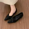 Sapatos de Salto Anabela Elegantes de Camurça Bico Fino Femininos 2026 Primavera/Outono Salto Alto Laço Sapatos para o Dia a Dia/Noite