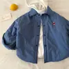 Ropa de algodón para niños 2026, nueva colección de invierno, camisas de algodón a cuadros de dibujos animados unisex, playeras para bebé y ropa exterior de moda