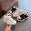 Nuevos Zapatos de Algodón para Niñas Invierno 2023 Forrados de Felpa y Engrosados Antideslizantes Zapatos para Niños Botas de Nieve para Niños Zapatos de Algodón para Niños