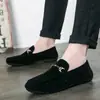 2025 Novos Mocassins Masculinos Primavera e Outono Sapatos Masculinos Estilo Coreano Tênis Casuais da Moda Slip-On Britânico Sapatos Preguiçosos Calçados da Moda