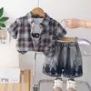 2026 Nuevo Conjunto de Verano para Niños, Estilo Veraniego Delgado para Niños Pequeños, Conjunto de Ropa Elegante, Camisa, Manga Corta, Pantalones Cortos, Conjunto de Tres Piezas