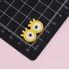 Gafas de sol de ojo pequeño lindas accesorios de resina DIY accesorios para muñecas de pegamento de crema materiales para pasador de juguete
