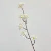 Adornos decorativos de alta calidad de flor de peral artificial estilo chino para salas de estar inspiradas en el Zen, salas modelo y arreglos florales para casas de huéspedes y accesorios de fotografía