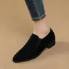 Sapatos femininos de salto médio preto de um passo, salto grosso retrô, boca profunda, bico fino, para trabalho, novos lançamentos outono 2026, sapatos pequenos de couro