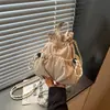 Mochila versátil de moda transfronteriza 2026 otoño nuevo bolso para mujer diseño de nicho mochila de viaje para viajes cortos de alto valor