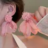 Brincos de Flores de Ráfia com Franjas em Tecido Chiffon Agulha de Prata Super Delicados, Brincos Estilo Férias na Praia, Acessórios de Orelha Doces e Frescos