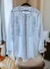 2026 Nanyou Super Popular Nova Camisa Branca de Renda Manga Longa Estilo Francês Top Feminino Verão Fino Estilo Artístico Vintage