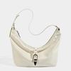 2025 Nova Bolsa Tote Casual de Couro Texturizado com Fivela de Metal, Design de Nicho, para Usar no Ombro, Moda Feminina