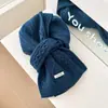Cachecol de Lã 100% Puro Trançado Estilo Ins para Mulheres, Cachecol Quente Versátil Cor Sólida Estilo Japonês e Coreano de Inverno para Estudantes