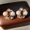 Pendientes Vintage de Plata con Aguja, Diamantes y Perlas, Diseño Floral, Pendientes Retro Exquisitos, Pendientes de Lujo Ligero de Alta Gama para Mujer