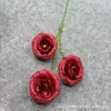 Flor roja de simulación diseño de auditorio de bodas paisajismo pared de fondo de flores artificiales decoración techo de flores camino de flores guía arreglo floral flor