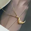 Colar da Moda e Estiloso de Lua e Sol com Zircônia Azul para Mulheres, Design de Nicho Estilo Europeu e Americano com um Toque de Luxo, Acessório de Corrente para Clavícula