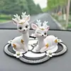 Decoraciones Creativas de Alta Gama Seleccionadas Cuidadosamente para el Interior del Coche con un Modelo de Diosa Ciervo Pequeño para el Tablero