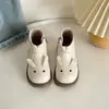 Botas para niña con forro de felpa, nuevo modelo otoño 2026, botines cortos engrosados de suela suave para niñas pequeñas, elegantes botas de princesa para niños
