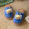 Adorable Abejita Moda Baotou Zapatos Peludos para Hombres y Mujeres en Otoño e Invierno Cómodos Suela Suave Parejas Nuevas Pantuflas de Algodón