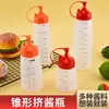 Botella dispensadora de salsa de plástico con pico y escala, botella de condimento de plástico para cocina casera, botella dispensadora para ensaladas y tomates, botella de salsa de gran capacidad para uso comercial