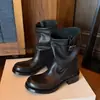 Versión de Piel de Vaca [Serie Etiqueta Negra] Aumento de Altura de 4 cm Tacón Grueso Piel Genuina Bloque de Color Hebilla de Cuero Retro Botas de Media Caña Estilo Western para Mujer