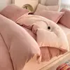 2026 Nuevo Juego de Ropa de Cama de Lana de Leche de Cuatro Piezas Invierno Espesado Coral Franela Ropa de Cama Funda de Edredón Sábana Juego de Tres Piezas